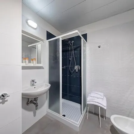 旅馆 罗马你好 *