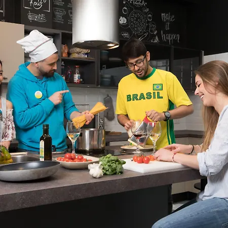 旅馆 罗马你好 *