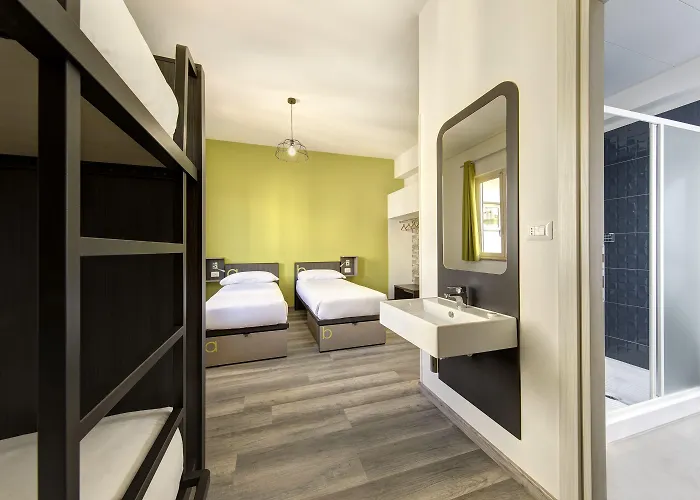 Albergue The Romehello *